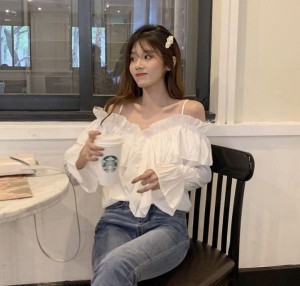 [제이스]P0000CPJ 오프숄더 프릴 긴팔 블라우스(2Color) 로맨틱 프릴 소매 러블리 끈 나시