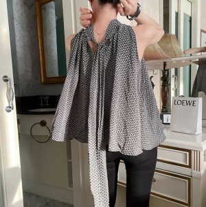 [제이스]P0000CCO 롱타이 민소매 탑 넥라인 (2Color) 뒤태 리본 롱 끈 나시 포인트룩 타이 디자인