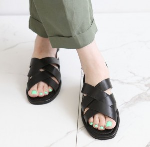 [LUC]  IM.3395 (3color) 크로스 스트랩 샌들(2cm) 블랙 화이트 브라운 225~250