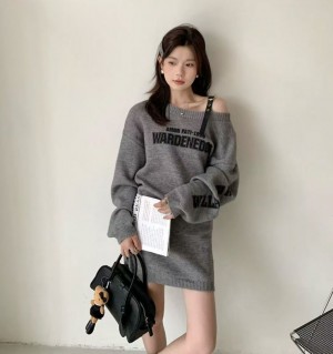 [제이스]P0000CVV_신축성 좋은 니트 세트 오프숄더 레터링 니트 투피스 세트 그레이 색상 55~77 가능 체형커버